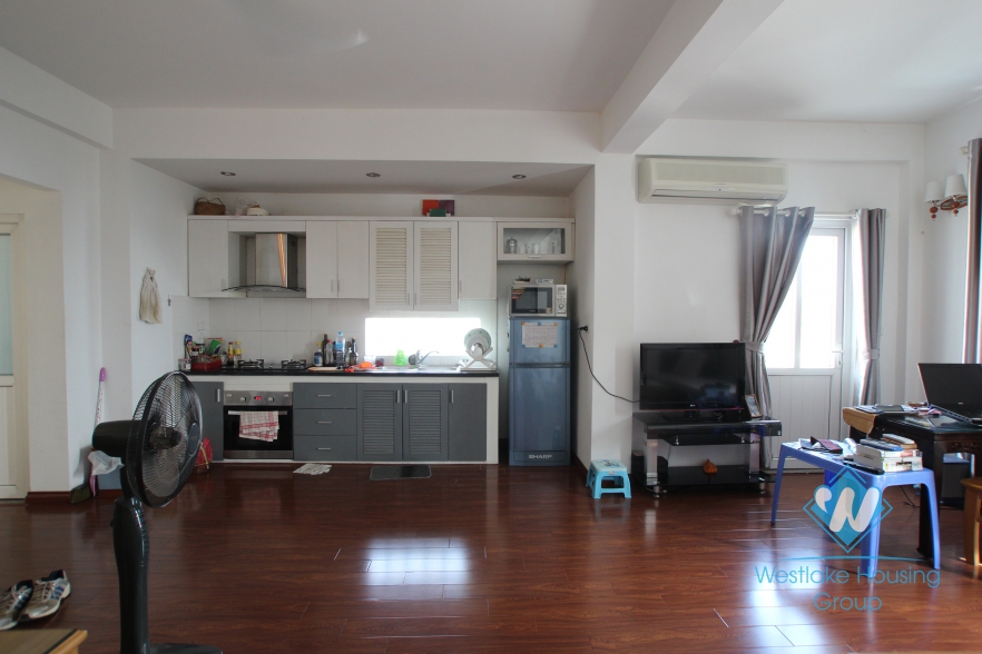 Bright one bedroom apartment for rent  on Au Co street, Tay Ho, Hanoi